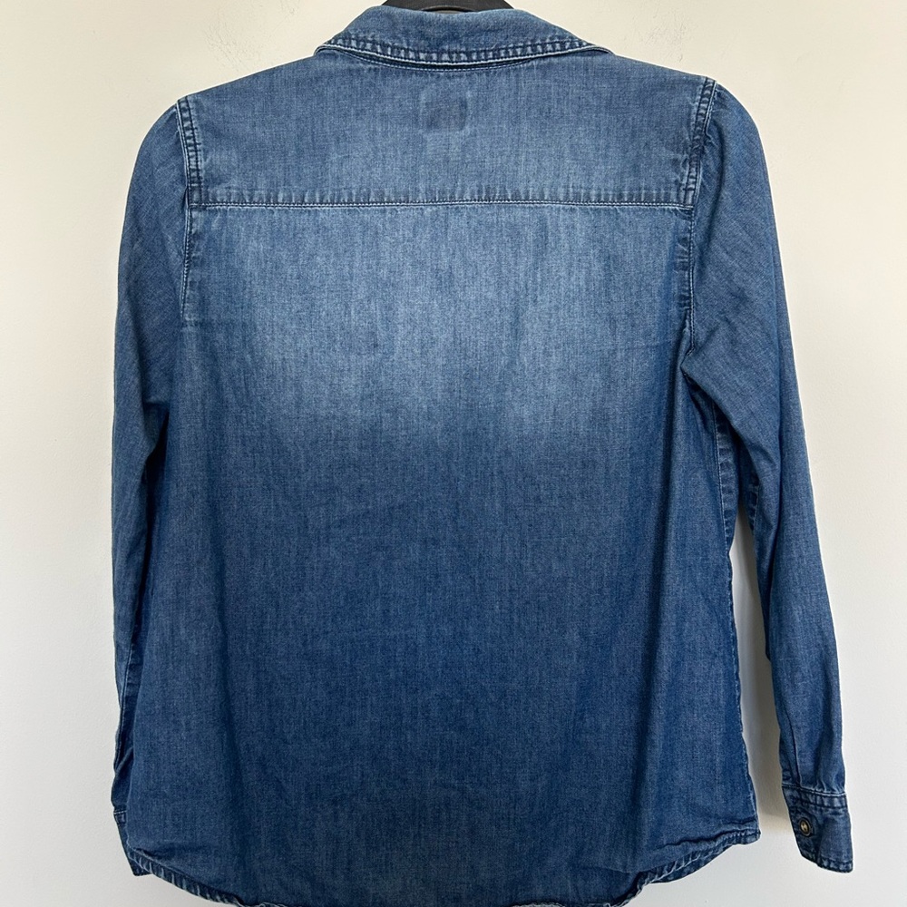 Chico’s‎ 100% Cotton Denim Long Sleeve Button Shirt Size 0 - Picture 6 of 6